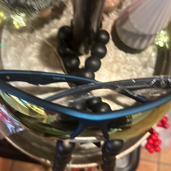 Men’s sunglasses - Picture 2 of 2